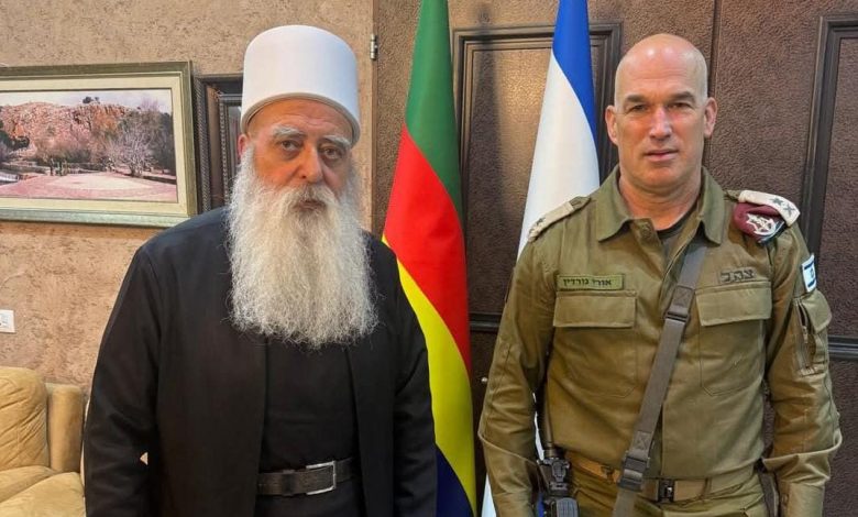 موفق طريف يلتقي جيش الاحتلال: لا أمان في سوريا دون ضمان حقوق الدروز 1 موفق طريف يلتقي جيش الاحتلال
