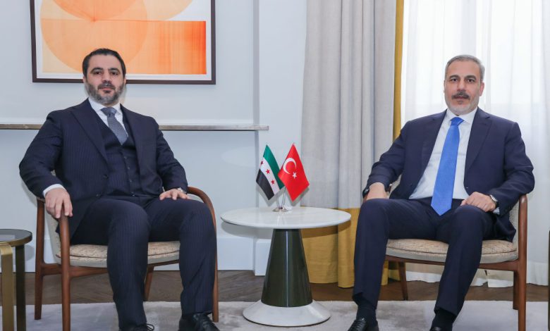 قمة ثلاثية في أنقرة: ملفات سوريا والأمن الإقليمي على طاولة وزراء خارجية تركيا والأردن وسوريا 1 قمة ثلاثية في أنقرة