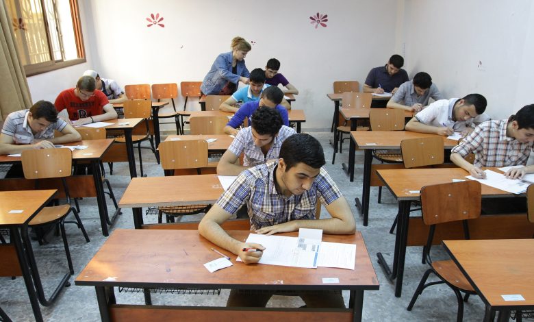 الإدارة الذاتية تهدد بتنظيم امتحانات مستقلة