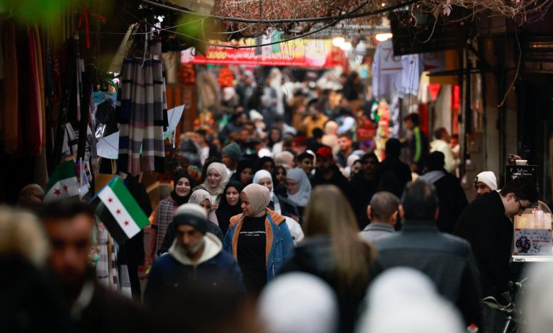 سوريا تبدأ من الصفر: وزراء المال والاقتصاد يكشفون ملامح الاقتصاد الجديد بعد رفع العقوبات 1 سوريا تبدأ من الصفر
