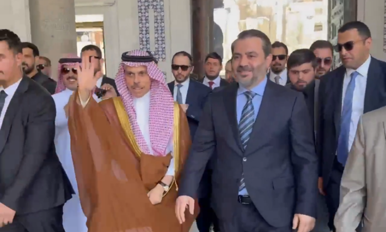 لمدة ثلاثة أشهر.. قطر والسعودية تقدمان دعماً مالياً مباشراً لموظفي القطاع العام في سوريا 1 قطر والسعودية تقدمان دعماً مالياً
