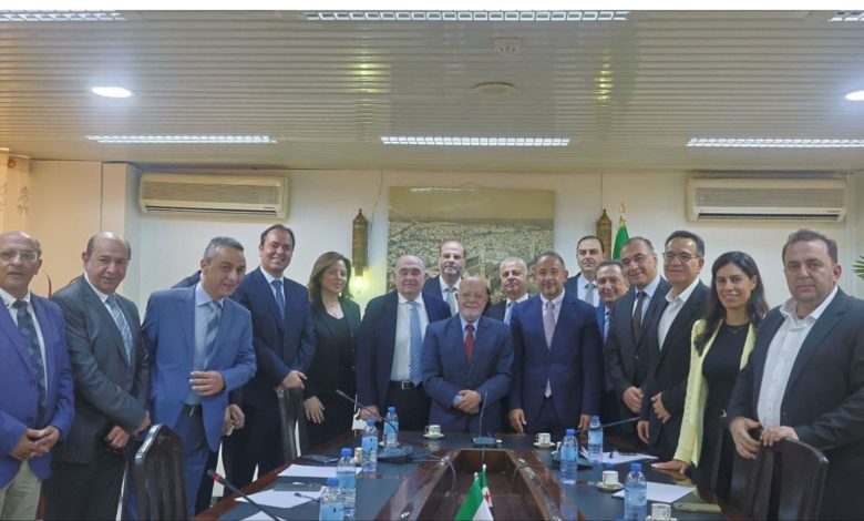 وزارة الاقتصاد تمنح غرف التجارة مهلة جديدة دون شرط التأمينات الاجتماعية 1 وزارة الاقتصاد تمنح غرف التجارة مهلة