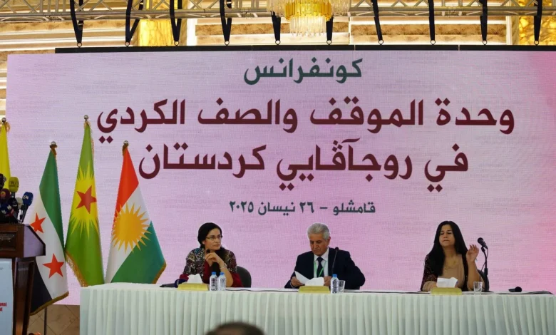 وفد كردي يستعد لزيارة دمشق: "اللامركزية التعددية" شرط لا تفاوض عليه 1 وفد كردي يستعد لزيارة دمشق