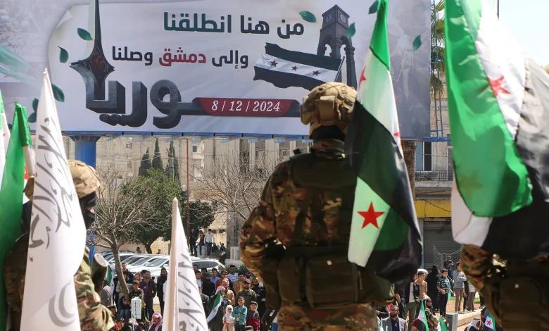 وزارة الدفاع السورية تكشف عن خطتها لإعادة هيكلة الجيش السوري: نحو جيش وطني تطوعي ومحترف 1 إعادة هيكلة الجيش السوري