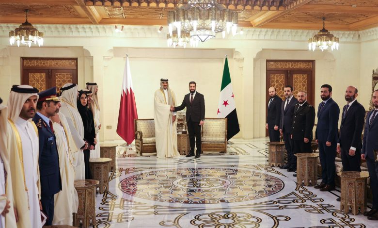الرئيس الشرع يؤكد تضامن بلاده مع قطر ويُدين الهجوم الإيراني على قاعدة العديد 1 الرئيس الشرع يؤكد تضامن بلاده مع قطر