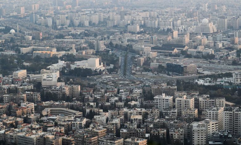 الشقة تباع مرتين في دمشق: ملف العقارات يتحوّل إلى كابوس قانوني للمواطنين 1 الشقة تباع مرتين في دمشق