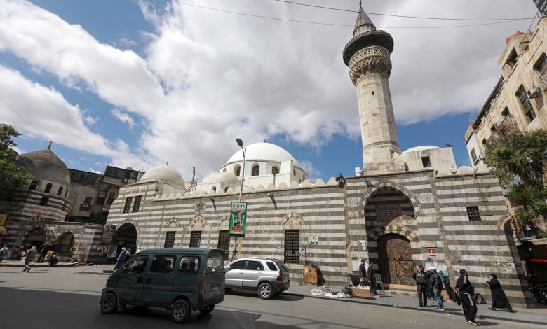 التطبيع على طاولات المقاهي