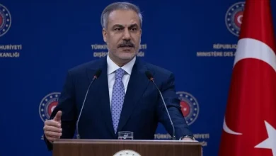 فيدان يحذر من تقسيم سوريا ويهدد بتدخل تركي