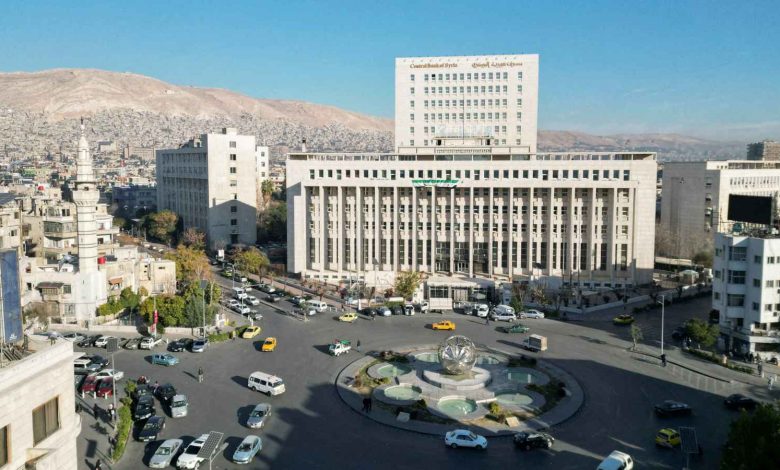 إلغاء القيود على نقل الأموال بين المحافظات