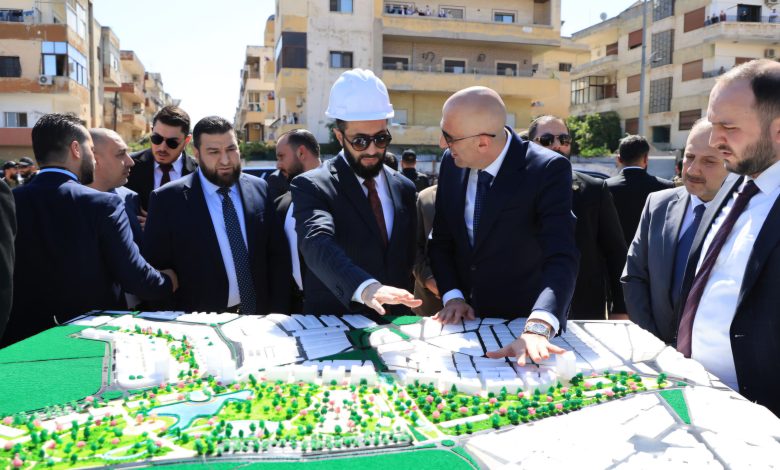 الرئيس الشرع يزور حمص وحماة: يضع حجر الأساس لمشاريع استثمارية كبرى 1 الرئيس الشرع يزور حمص وحماة