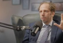صلاحيات الهيئة الانتقالية وملاحقة الأسد عبر الإنتربول