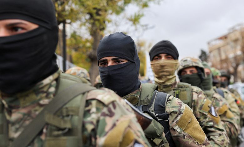 مقاتلون أجانب يطالبون الحكومة السورية بالجنسية وجواز سفر سوري وسط جدل داخلي وتحذيرات غربية 1 مقاتلون أجانب يطالبون الحكومة السورية بالجنسية