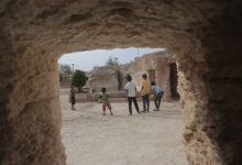 مغارات إدلب تتحول إلى بيوت مؤقتة