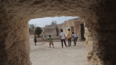 مغارات إدلب تتحول إلى بيوت مؤقتة