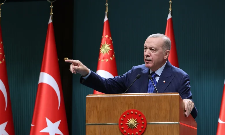 أردوغان يهنئ السوريين بذكرى التحرير