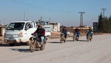 الجيش السوري يمدد عمل الممر الإنساني